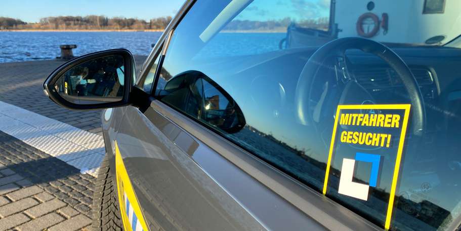 Mitfahrer gesucht! Das könnte Dein nächster Dienstwagen sein. © 2022 Christian Hoffmann, FM M-V