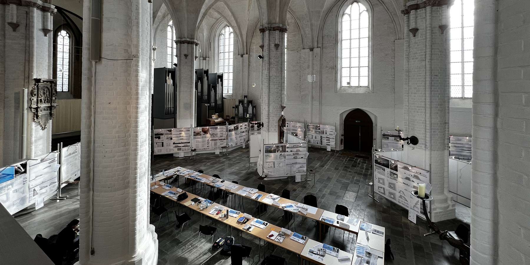 Die Preisgerichtssitzung fand am 15. Februar 2022 in der Nikolaikirche statt. Der Siegerentwurf wird am 16. Februar 2022 - ebenfalls in der Nikolaikirche - vorgestellt. © 2022 Christian Hoffmann, FM M-V