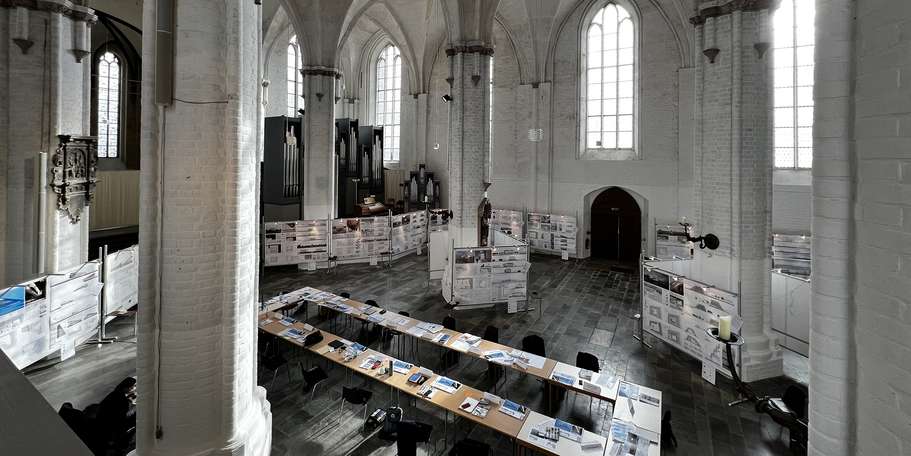 Die Preisgerichtssitzung fand am 15. Februar 2022 in der Nikolaikirche statt. Der Siegerentwurf wird am 16. Februar 2022 - ebenfalls in der Nikolaikirche - vorgestellt. © 2022 Christian Hoffmann, FM M-V