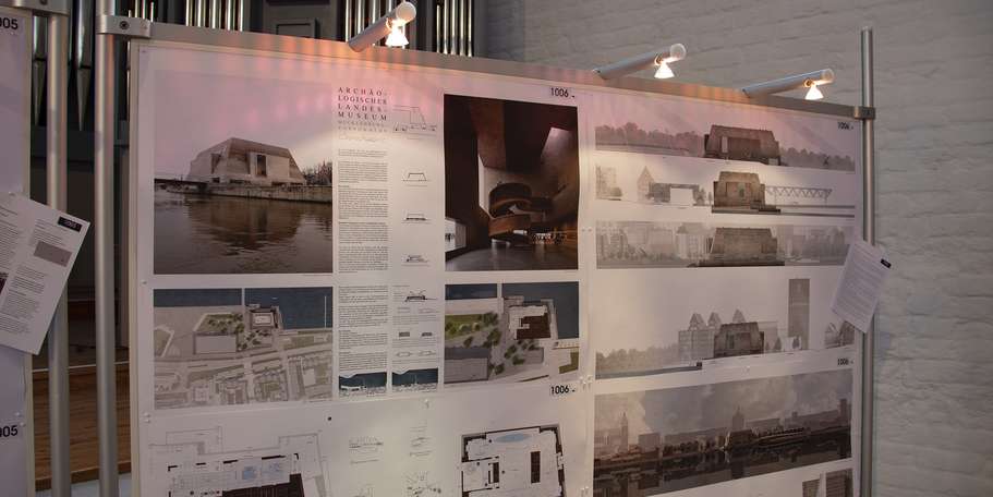 Die Preisgerichtssitzung fand am 15. Februar 2022 in der Nikolaikirche statt. Der Siegerentwurf wird am 16. Februar 2022 - ebenfalls in der Nikolaikirche - vorgestellt. © 2022 Christian Hoffmann, FM M-V