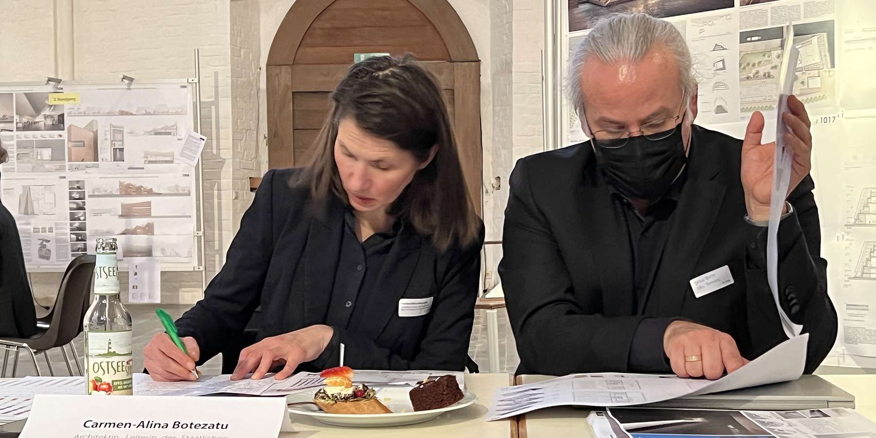 Die Preisgerichtssitzung fand am 15. Februar 2022 in der Nikolaikirche statt. Der Siegerentwurf wird am 16. Februar 2022 - ebenfalls in der Nikolaikirche - vorgestellt. © 2022 Christian Hoffmann, FM M-V