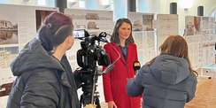 Carmen-Alina Botezatu im Interview mit dem Sender MV1. © 2022 Christian Hoffmann, FM M-V