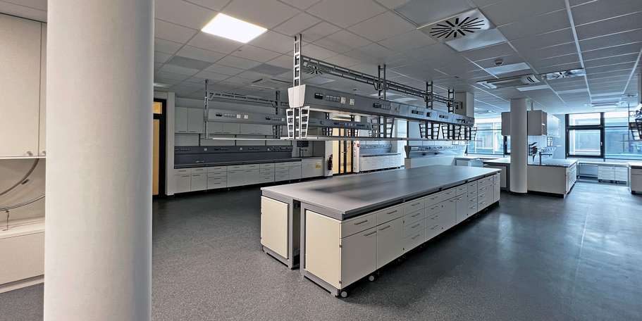 Groß angelegt - Labore für die Notfallmedizin werden hier in den kommenden Wochen eingerichtet. © 2022 Christian Hoffmann, FM M-V