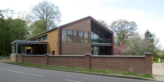 Nordansicht mit Zufahrt © 2022 SBL Neubrandenburg