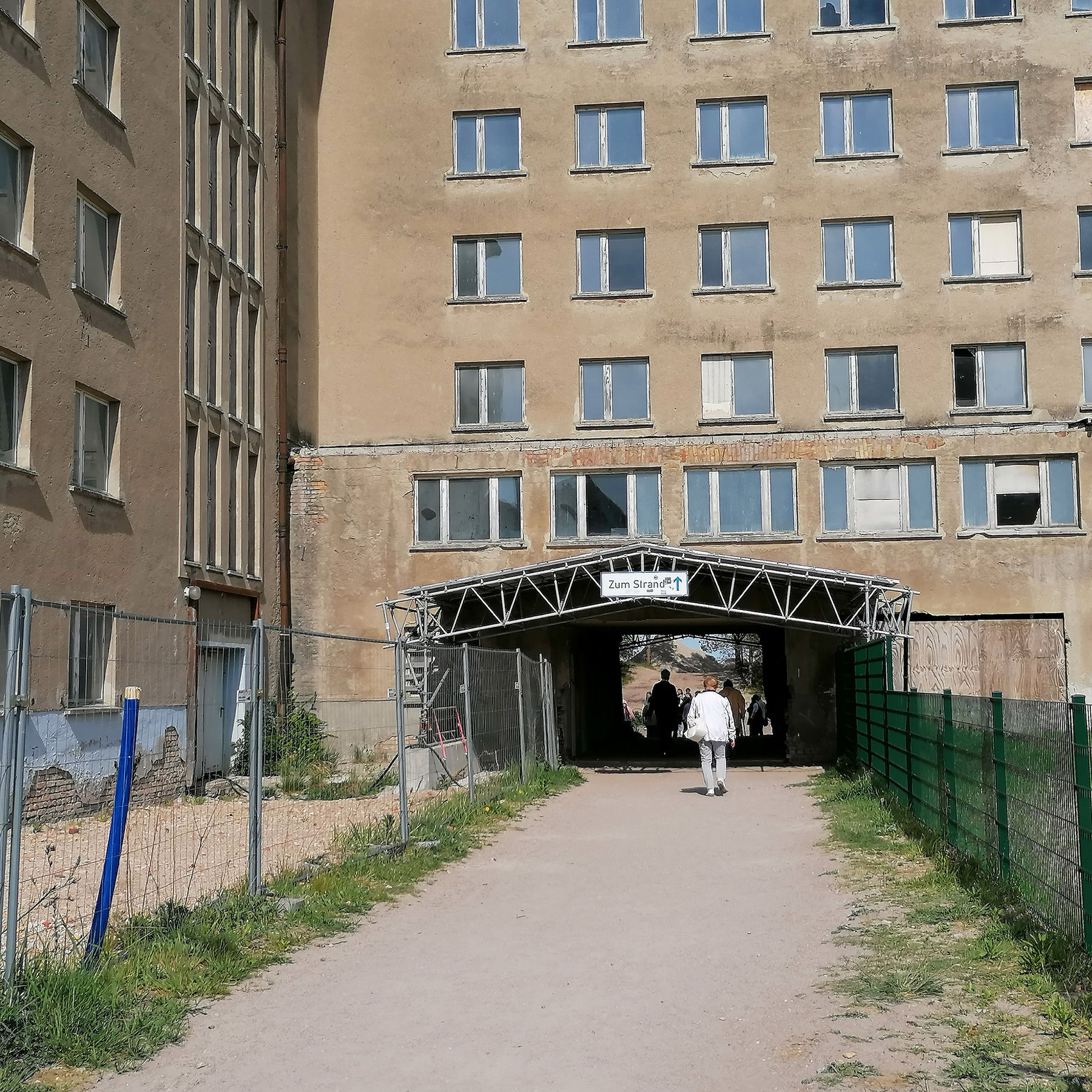 Durchgang zum Strand © 2023 SBL Schwerin