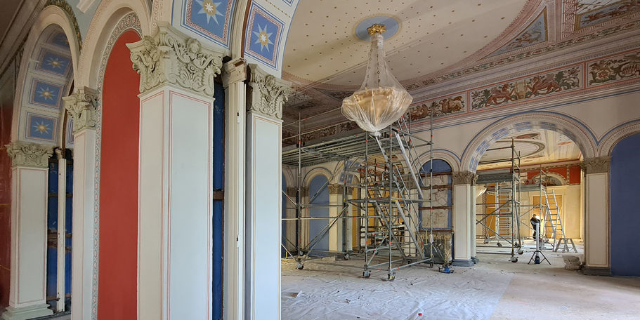 Blick vom Roten in den Blauen und Gelben Saal © 2022 SBL Neubrandenburg