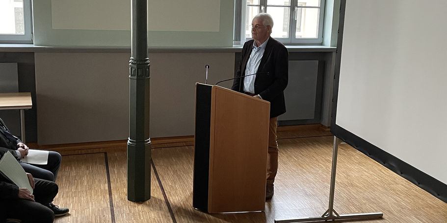 Staatssekretär Wolfgang Schmülling verkündet den Projektabschluss. © 2022 Robert Kindt Innenministerium M-V