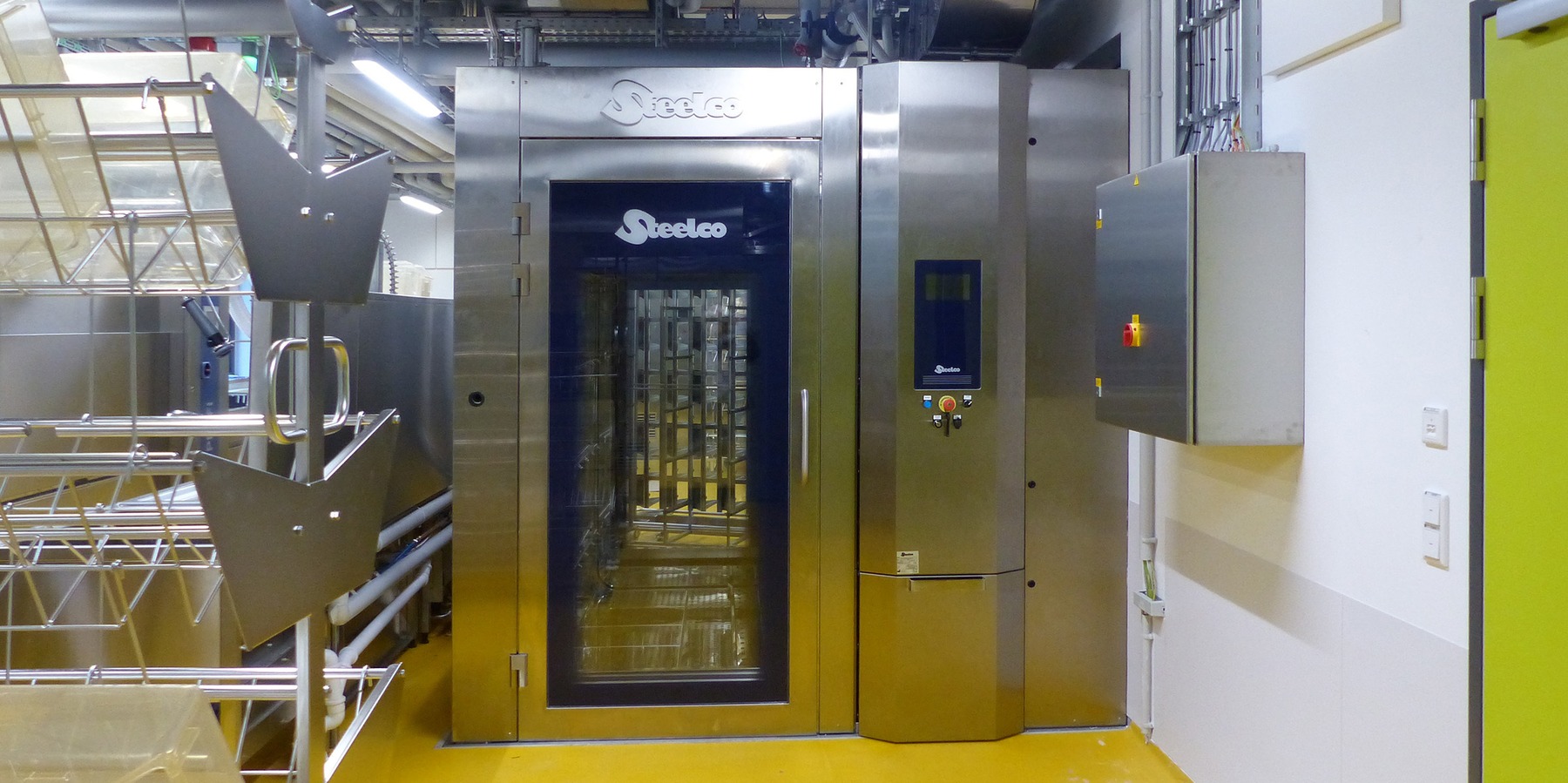 Spülküche mit  Rack Washer  im Erdgeschoss © 2022 SBL Greifswald