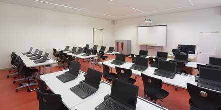 Blick in den Lehrsaal © 2016 Betrieb für Bau und Liegenschaften M-V