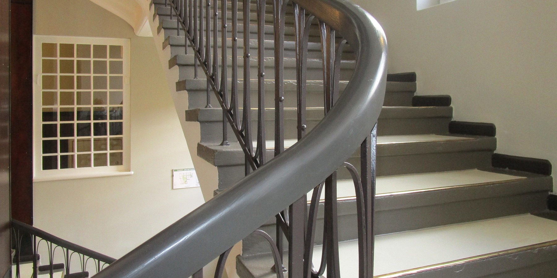 Treppenhaus mit historischem Geländer © 2017 Betrieb für Bau und Liegenschaften Mecklenburg-Vorpommern