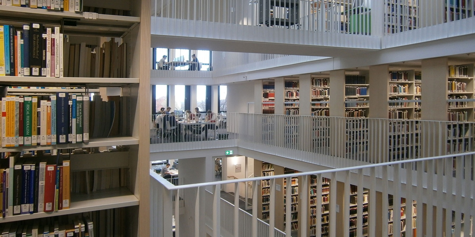 Verbindungsbrücken im Luftraum ermöglichen eine einfache Kommunikation zwischen den Freihandflächen © 2016 Betrieb für Bau und Liegenschaften Mecklenburg-Vorpommern