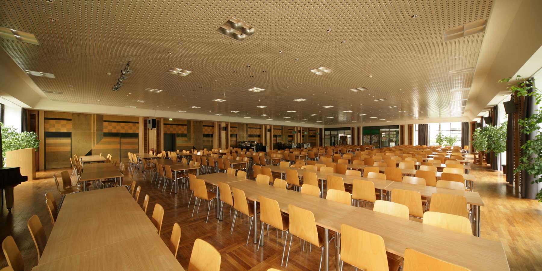 Grundinstandsetzung Mensa © 2005 Betrieb für Bau und Liegenschaften Mecklenburg-Vorpommern