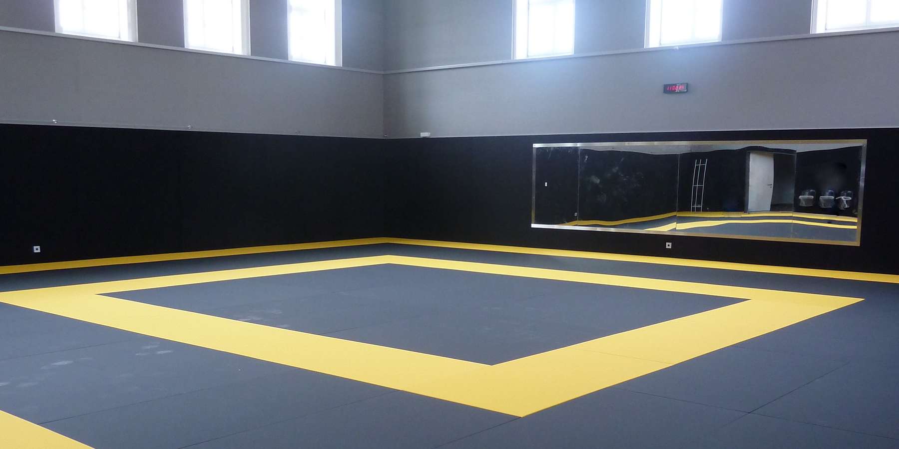 Blick in die fertiggestellte ETR-Halle © 2011 Betrieb für Bau und Liegenschaften Mecklenburg-Vorpommern