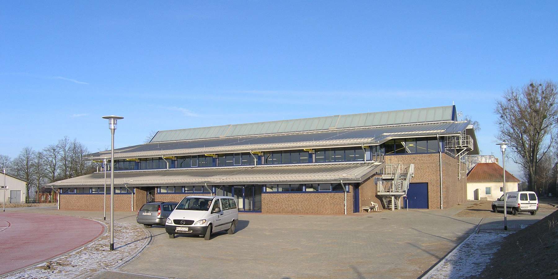 Ansicht Südseite der Sporthalle © 2005 Betrieb für Bau und Liegenschaften Mecklenburg-Vorpommern