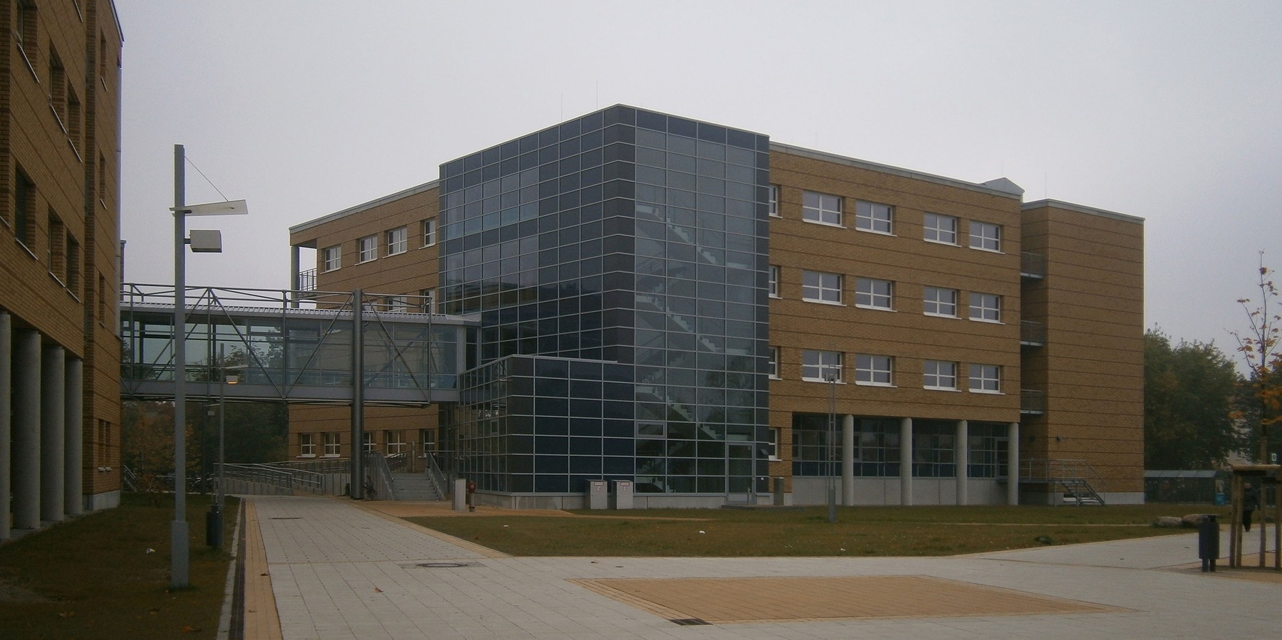 2. Bauabschnitt - Blick auf den 6. Bettenturm © 2011 Betrieb für Bau und Liegenschaften Mecklenburg-Vorpommern