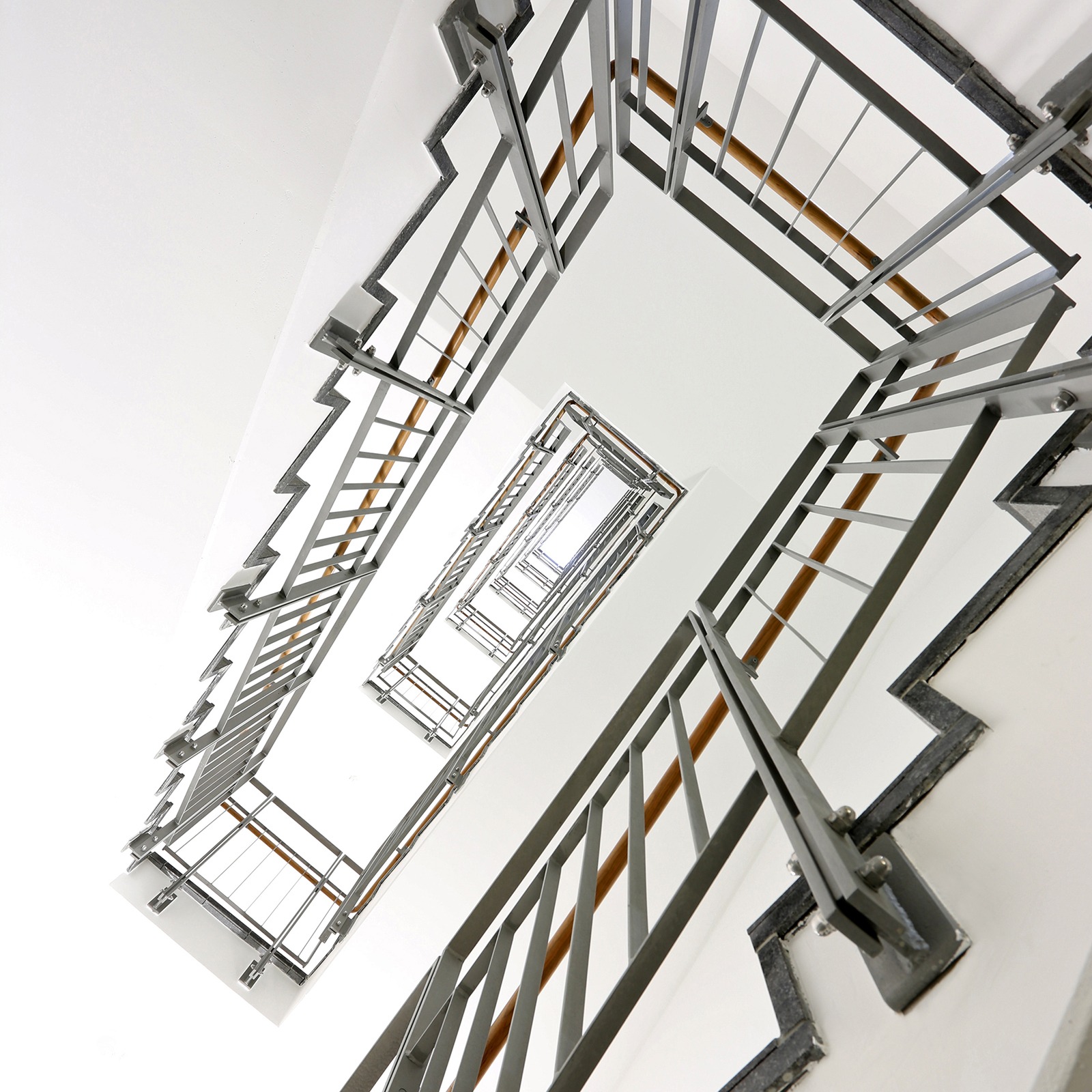 Neubau DZ 7 - Treppenhaus © 2013 HWP Planungsgesellschaft mbH Stuttgart / Fotograf Vincent Leifer