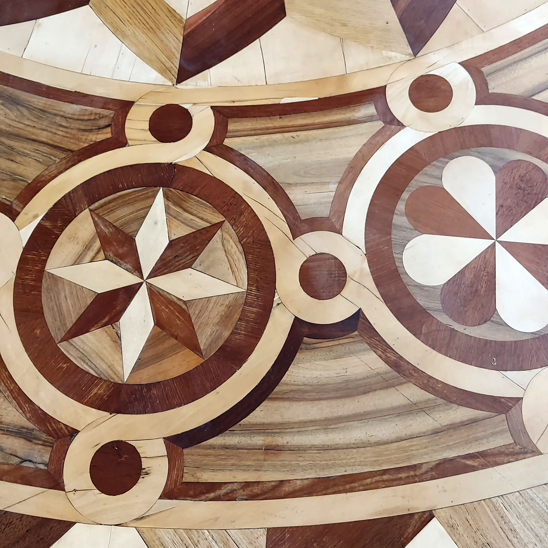 Überarbeitetes Parkett © 2023 SBL Schwerin