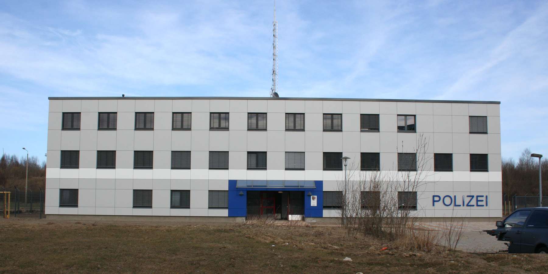 Ansicht des Gebäudes mit dem Eingangsbereich © 2011 BBL Rostock