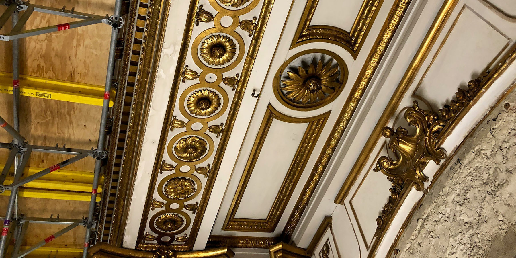 Blick an die Decke © 2023 SBL Schwerin