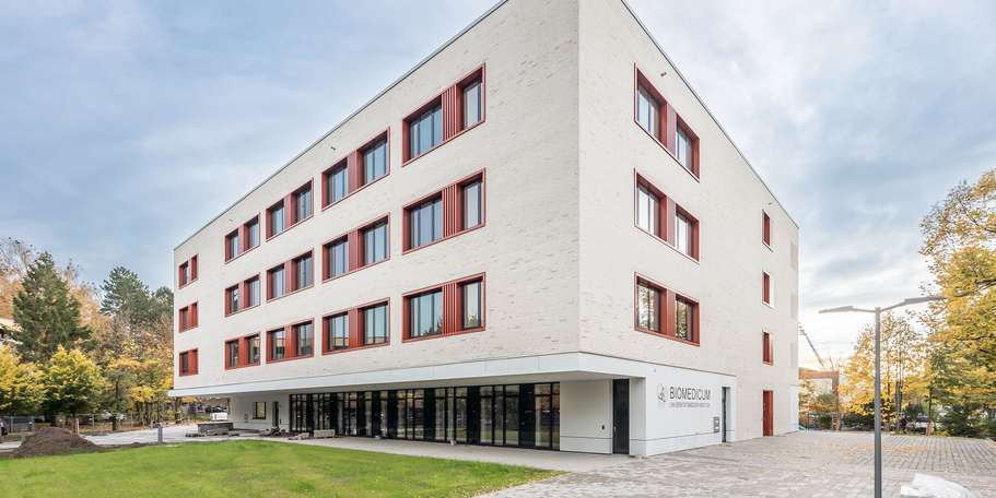 Außen Perspektive des Gebäudes © 2021 Steffen Spitzner Fotograf