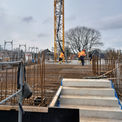 Der Beton für die Decke über dem 1. Obergeschoss wird gegossen. © 2023 SBL Schwerin