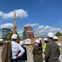 Vertreter der HMT und des SBL bei der Baustellenbegehung © 2023 Ulrike Pannier_SBL Rostock
