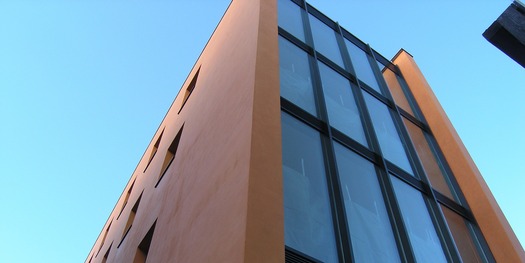 Blick auf den rückwertigen Giebel des Erweiterungsbaus mit Galeriecharakter © 2008 Betrieb für Bau und Liegenschaften Mecklenburg-Vorpommern