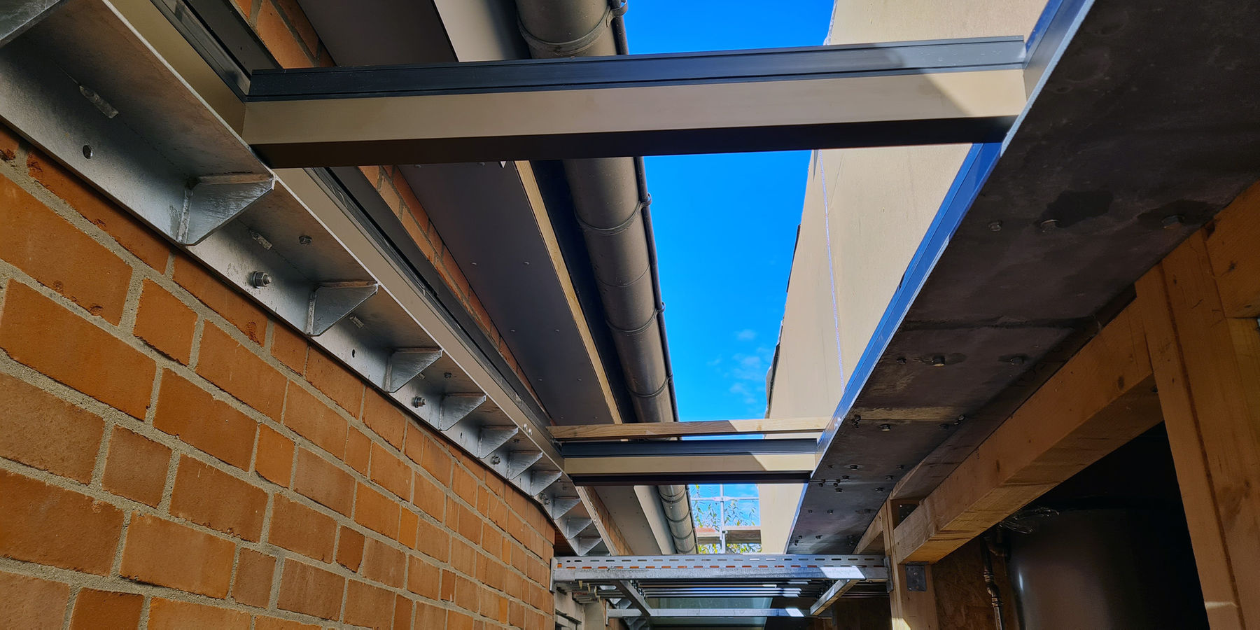 Übergang Altbau zum Neubau © 2023 SBL Schwerin