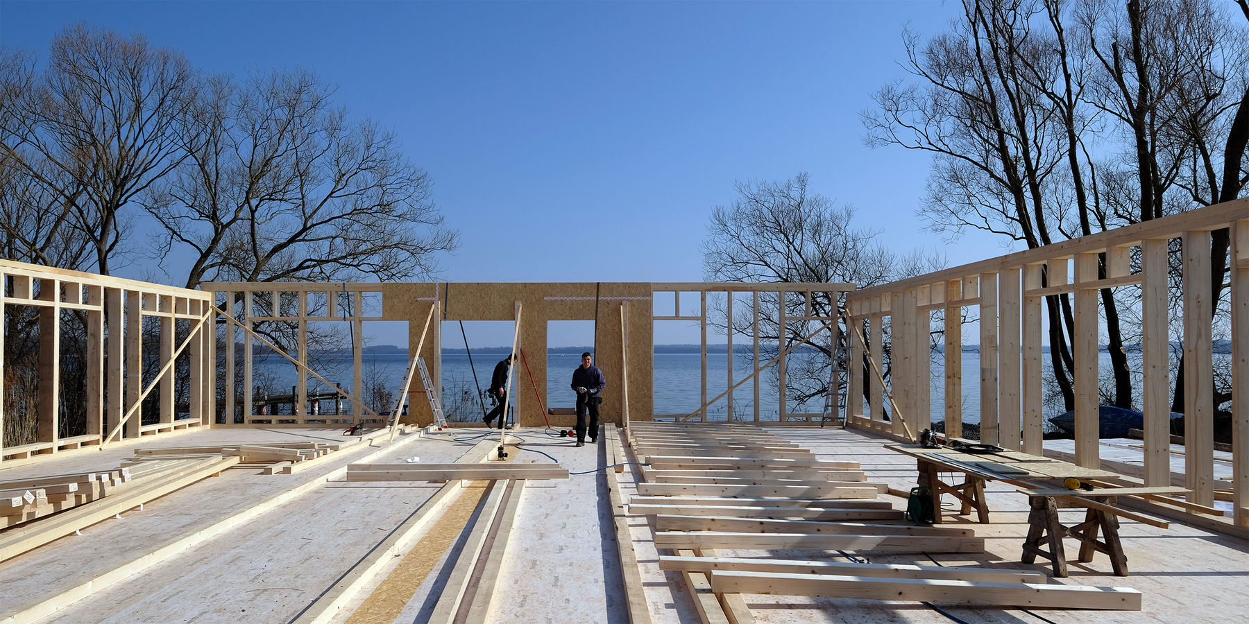 Außenwände werden gestellt © 2023 SBL Schwerin