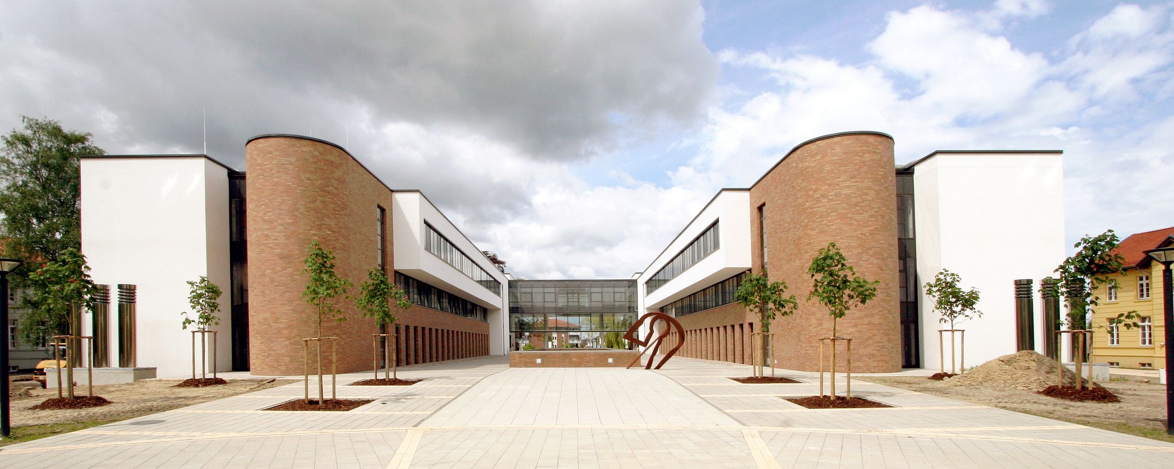 Wettbewerb Kunst-am-Bau das Haus 2 auf dem Gelände der Universität Rostock – ULMICUM ©2006 SBL Rostock