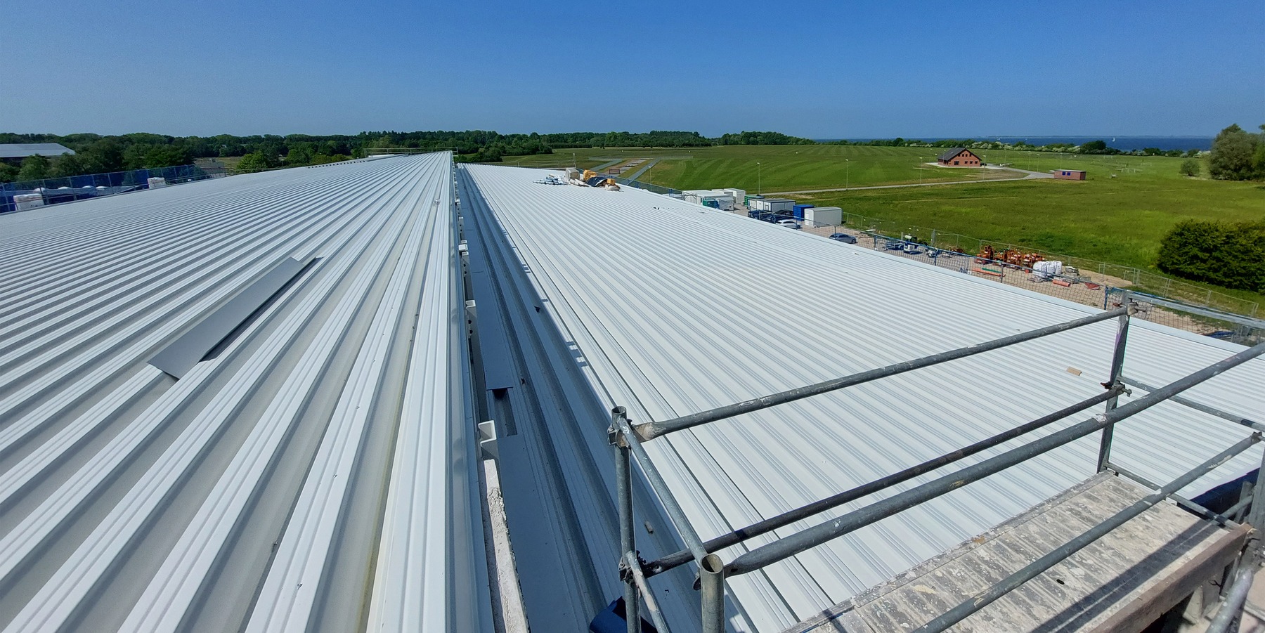 Blick über das Hallendach © 2023 Lammel, Lerch   Partner mbH, Berlin