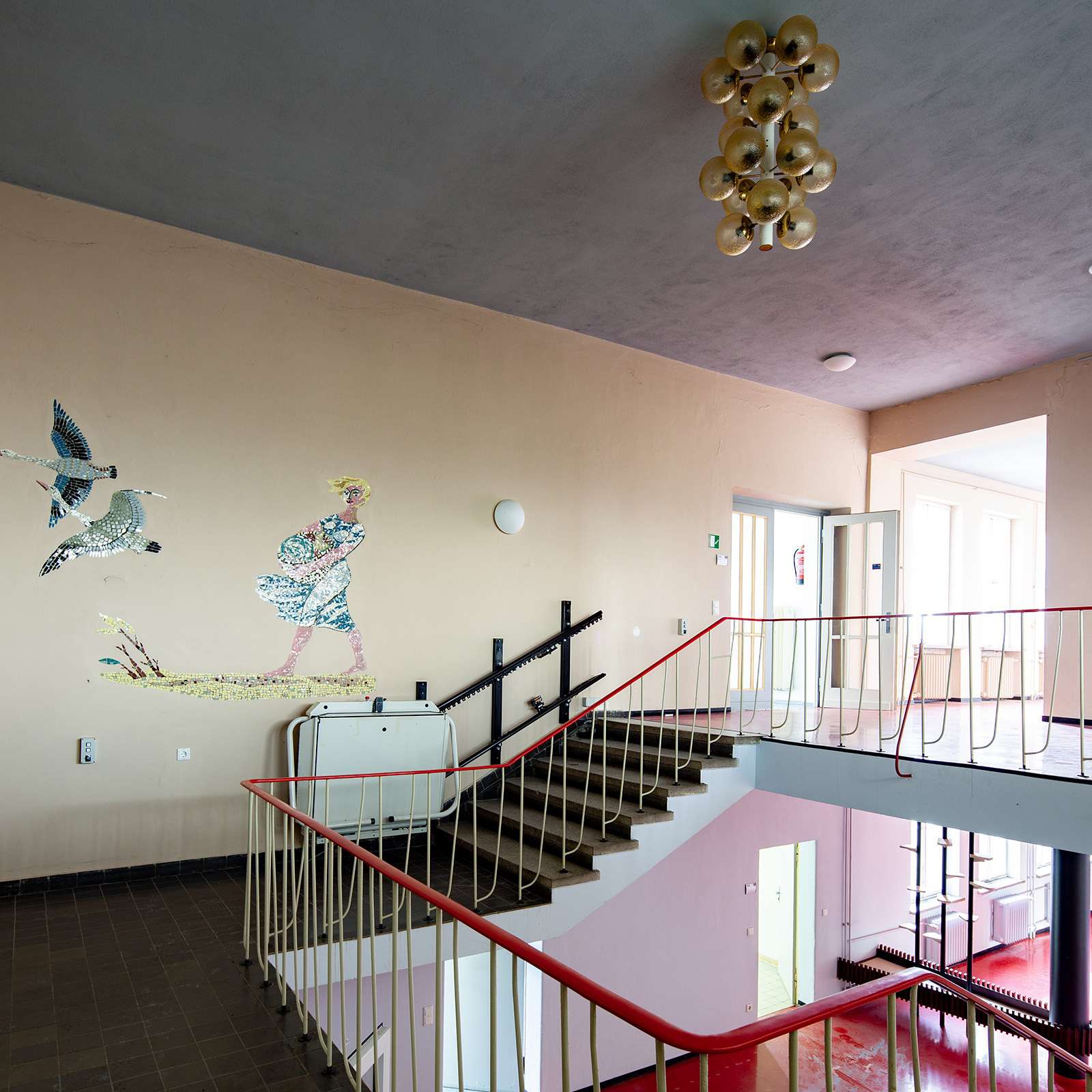 im Treppenhaus © 2023 Christian Hoffmann (sbl-mv / Finanzministerium MV)