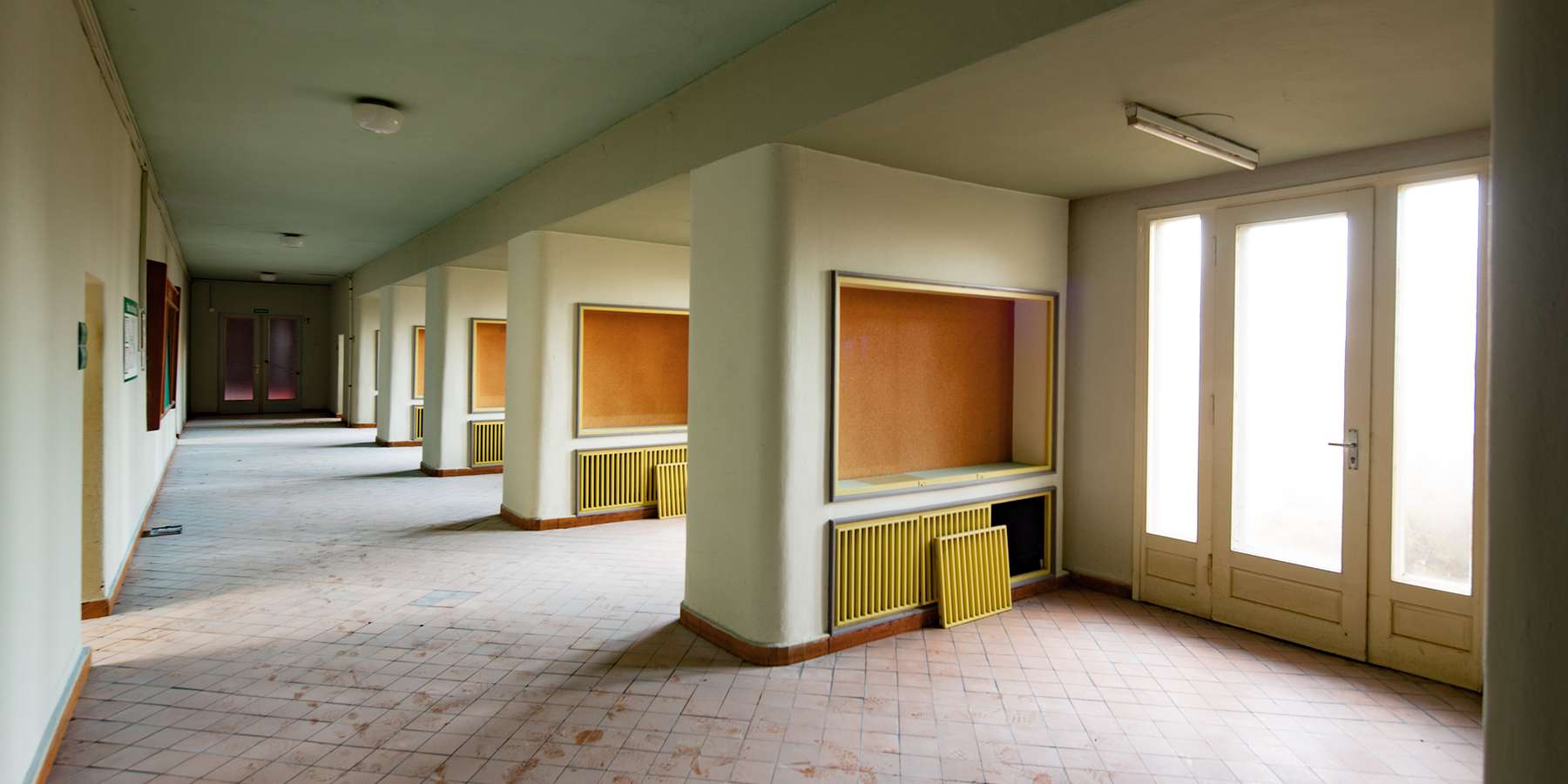 Foyer im Verbinder © 2023 Christian Hoffmann (sbl-mv / Finanzministerium MV)