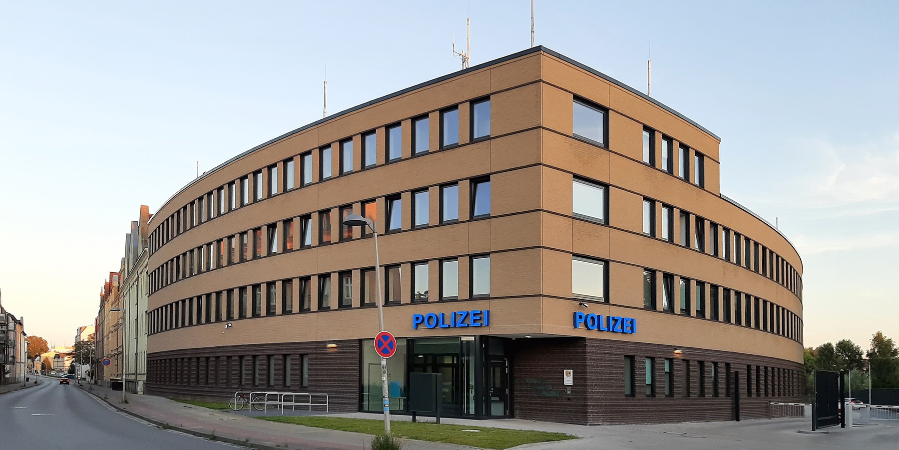 Blick von der Barther Straße auf den Polizeineubau © 2023 SBL Greifswald