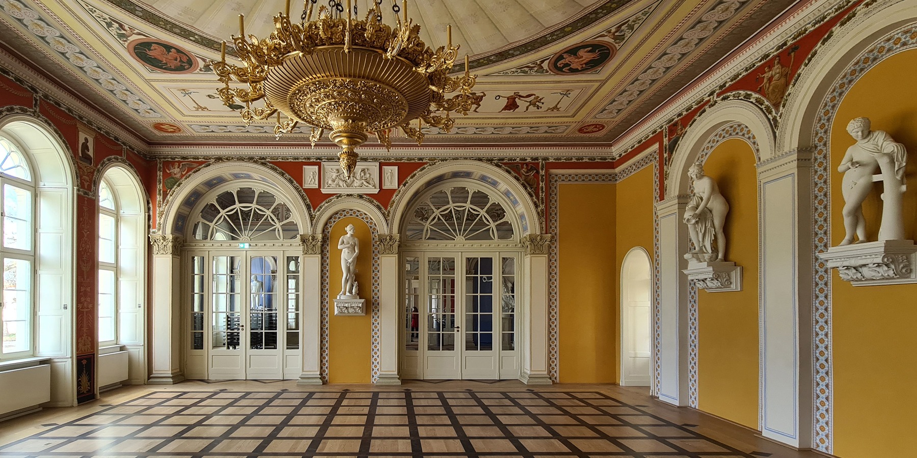 Blick in den sanierten Gelben Saal. © 2024 SBL Neubrandenburg