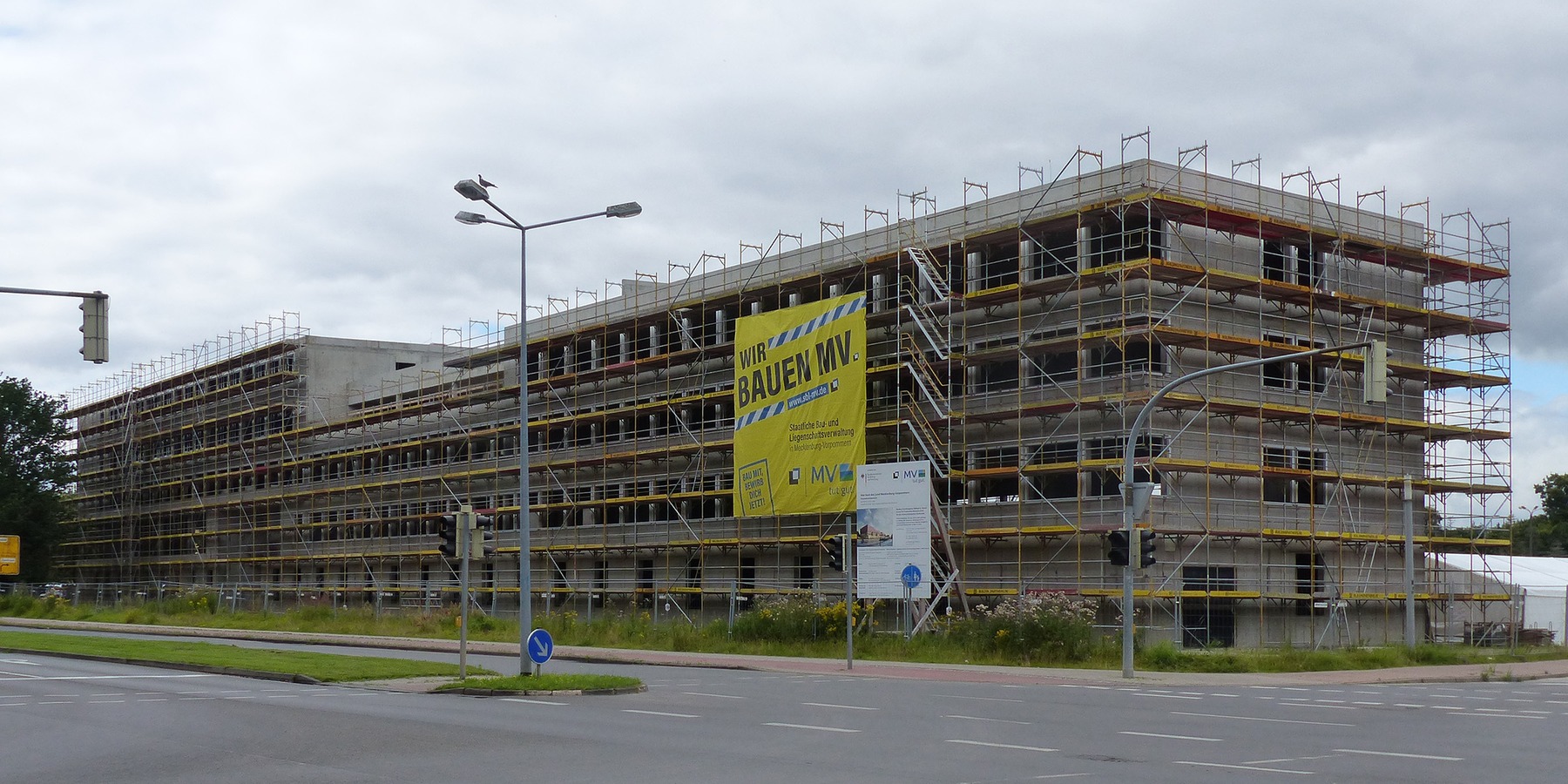 Blick vom Karl-Liebknecht-Ring auf den Rohbau © 2024 SBL Greifswald