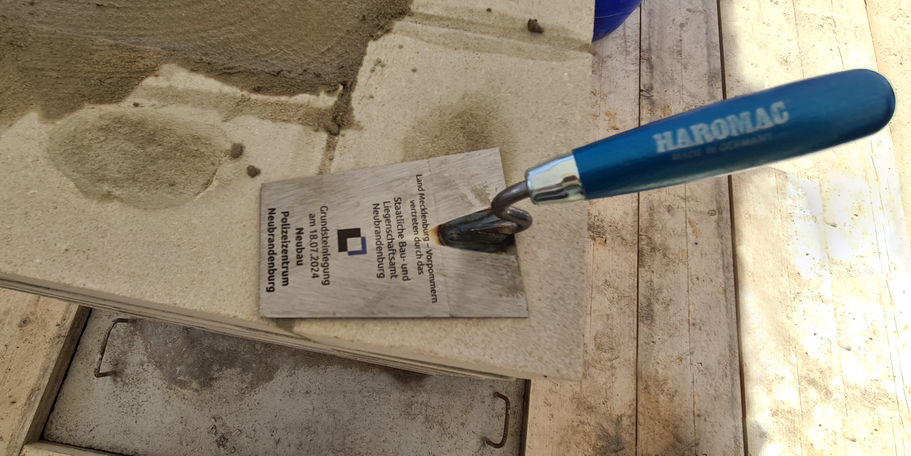 Die Zeitkapsel ist eingemauert. © 2024 Staatliches Bau- und Liegenschaftsamt Neubrandenburg