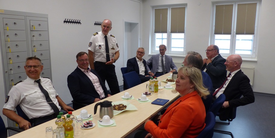 Begrüßung durch den Polizeipräsidenten Thomas Dabel © 2024 SBL Greifswald