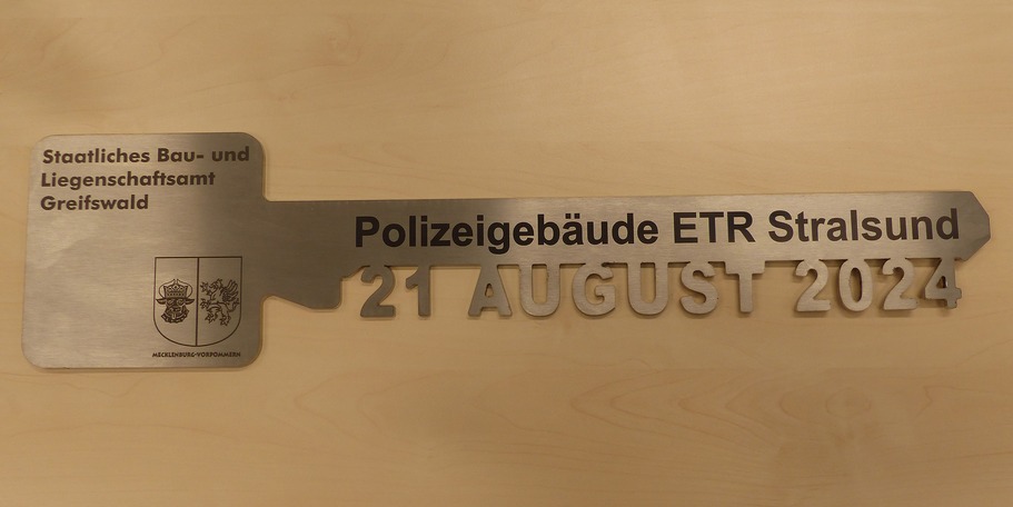 Der symbolische Schlüssel für die feierliche Einweihung © 2024 SBL Greifswald