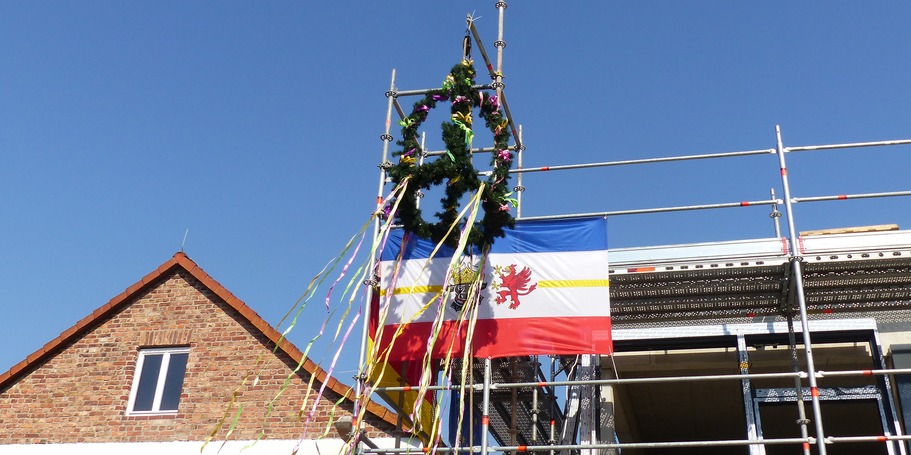 Nach Fertigstellung des Rohbaus konnte Richtfest gefeiert werden © 2024 SBL Greifswald