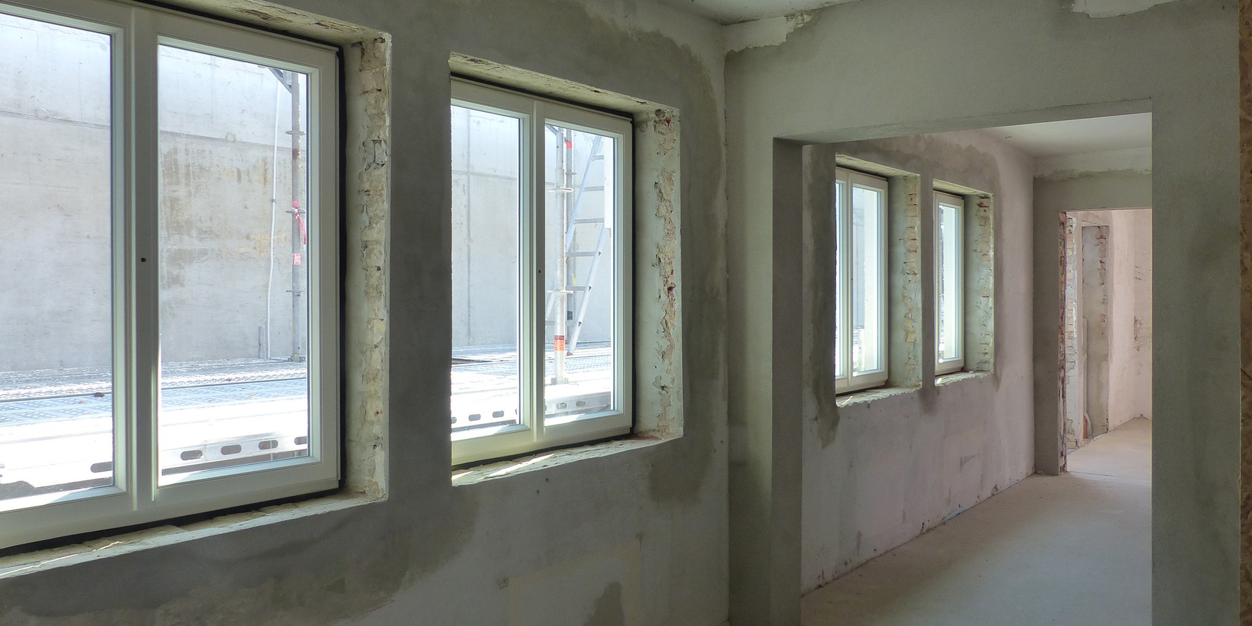 Blick in das Bestandsgebäude Haus 2 - hier erfolgen zeitgleich zur Errichtung des Erweiterungsbaus notwendige Anpassungs-, Sanierungs- und Instandsetzungsmaßnahmen © 2024 SBL Greifswald