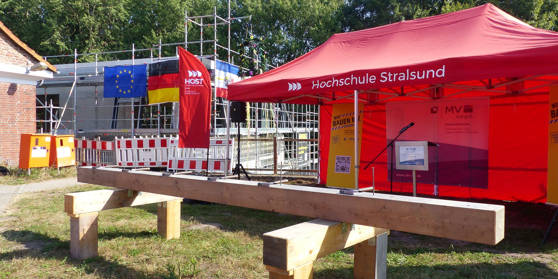 Die Vorbereitungen für den traditionellen Festakt sind abgeschlossen - das Richtfest kann beginnen © 2024 SBL Greifswald