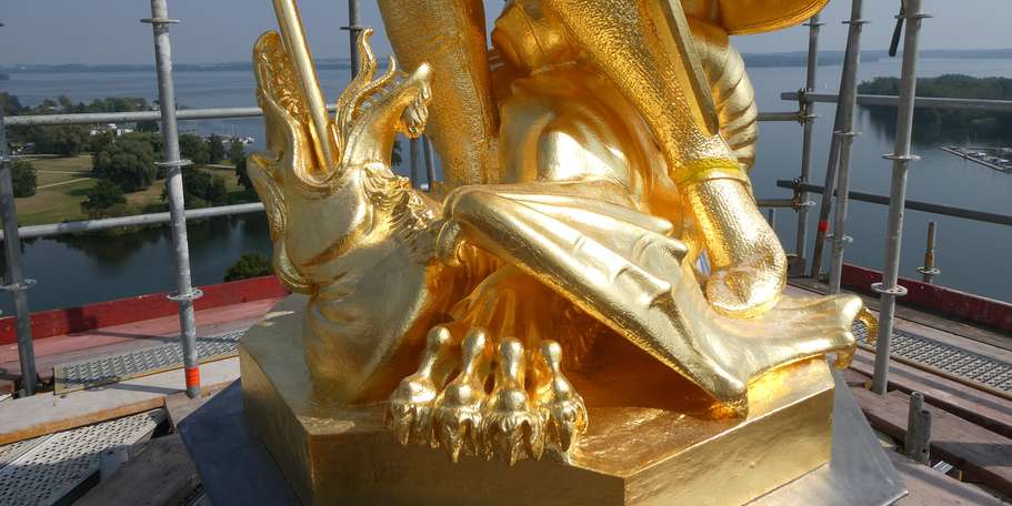 Der Drache am Fuß des Erzengels. © SBL Schwerin