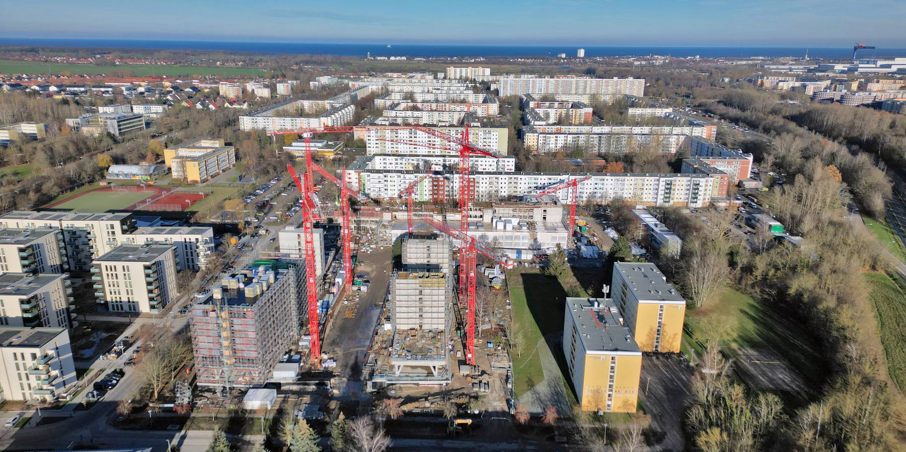 Mit Ostseeblick: Blick über die Baustelle Richtung Norden. © 2024 Christian Hoffmann (sbl-mv / FM)