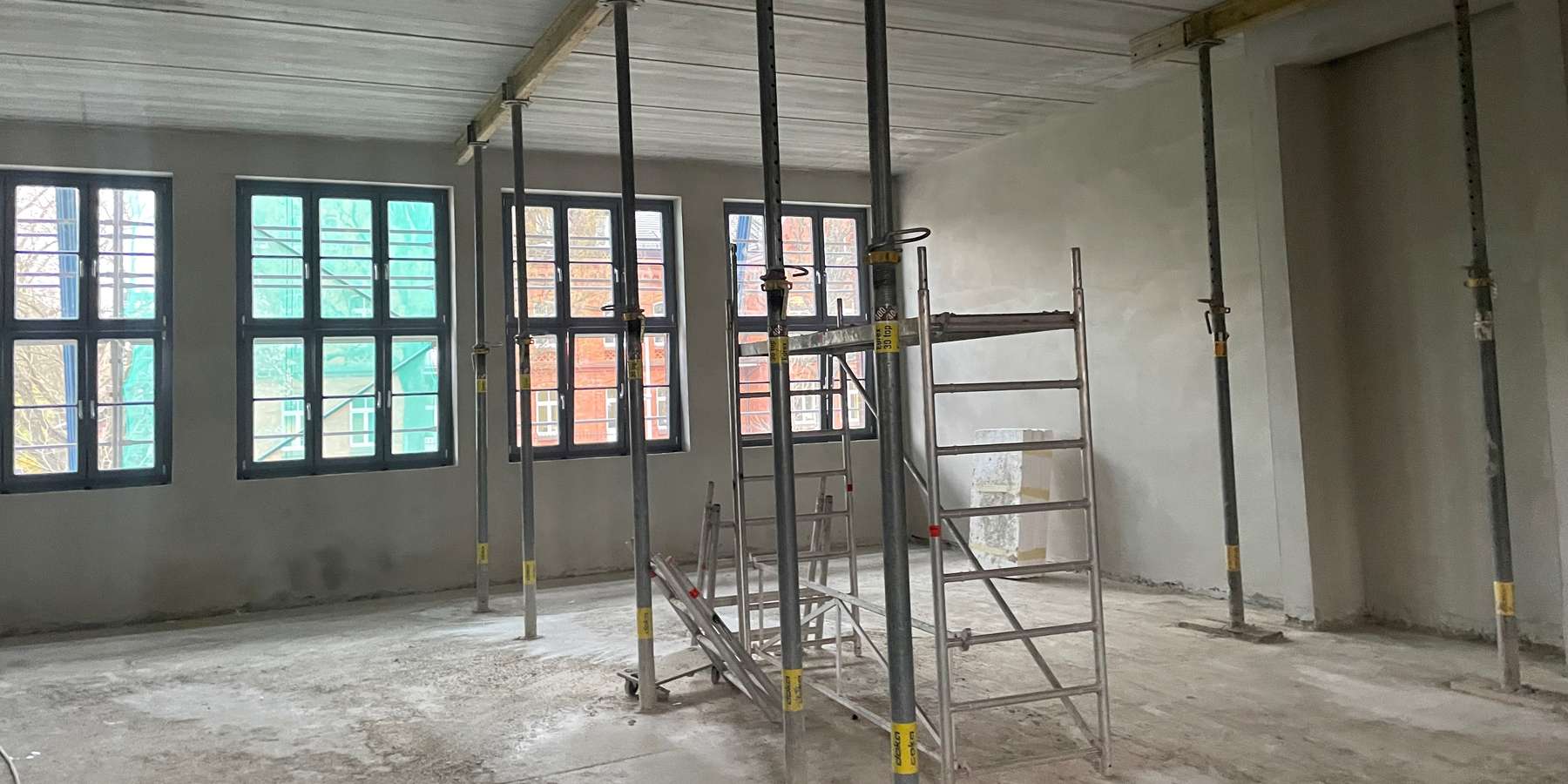 Der ehemalige Speisesaal nach Austausch der Deckenkonstruktion © 2025 SBL Rostock