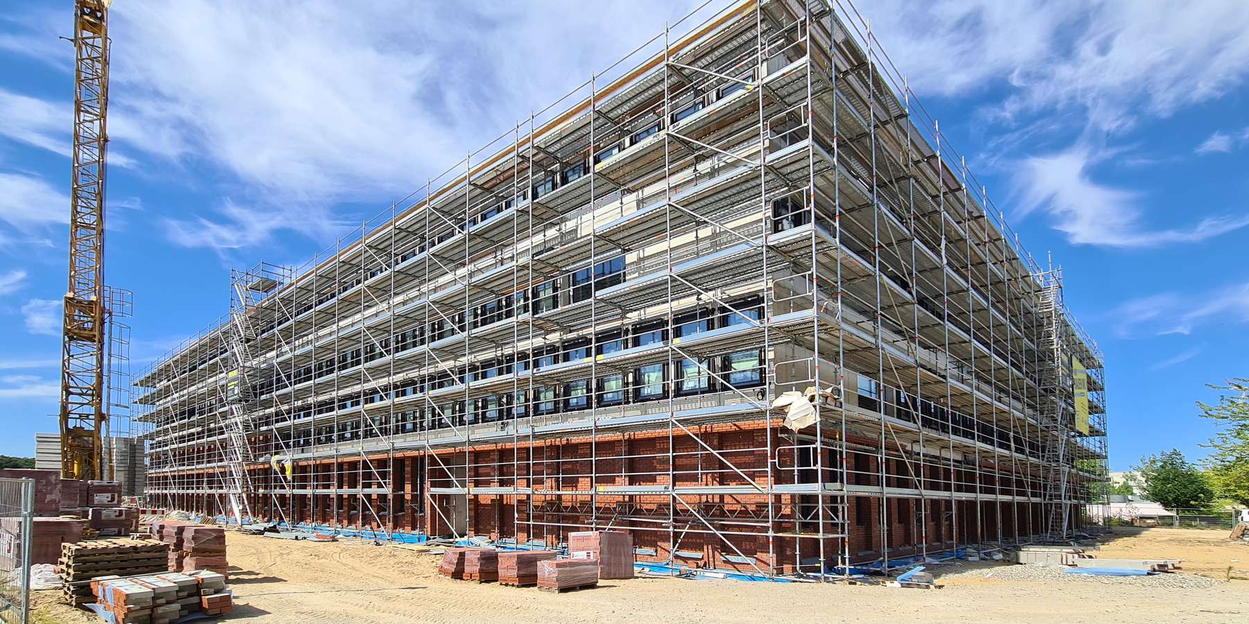 Blick auf die Süd-/Ostansicht des Polizeineubaus © 2025 Staatliches Bau- und Liegenschaftsamt Neubrandenburg