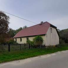 Das Land Mecklenburg-Vorpommern beabsichtigt, das nachfolgend näher beschriebene Grundstück in 19376 Ruhner Berge (Jarchow), Am Wulfsberg (Objektnummer 18543) zu verkaufen. © 2025 SBL-MV