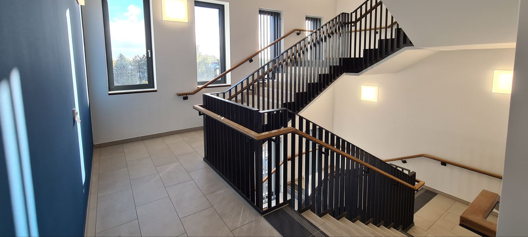 Blick in ein Treppenhaus des Haus 4 © 2025 SBL Neubrandenburg