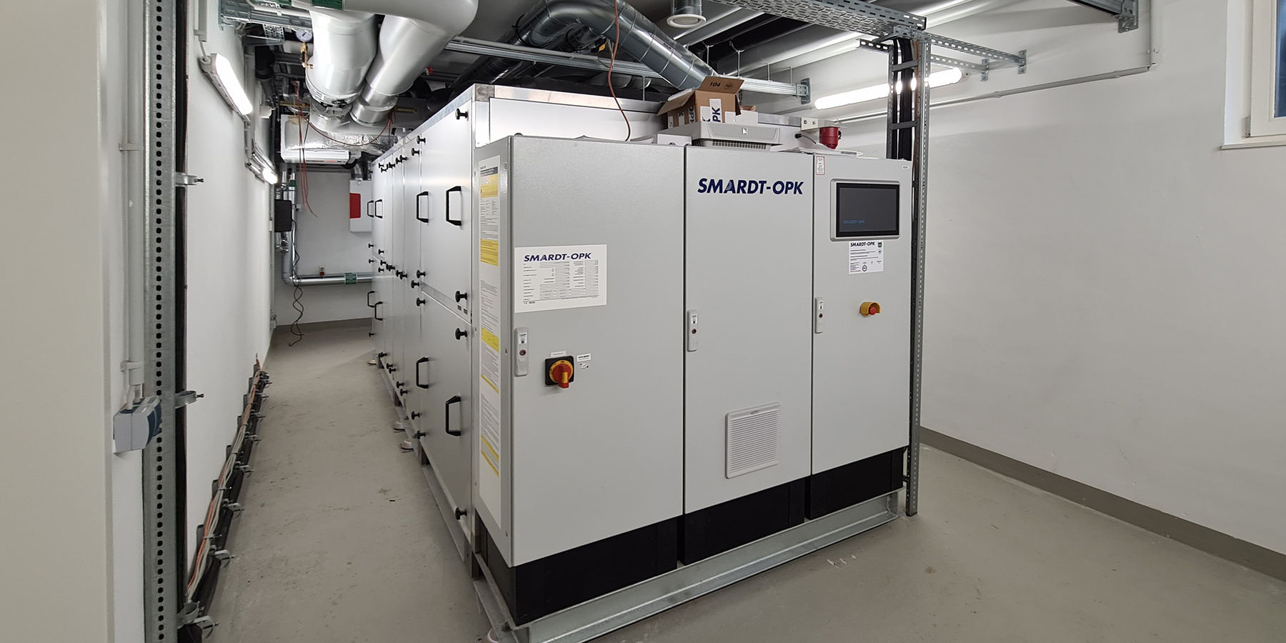 Blick auf die Wärmepumpe, die den gesamten Gebäudekomplex mit Wärme versorgt. © 2025 SBL Neubrandenburg