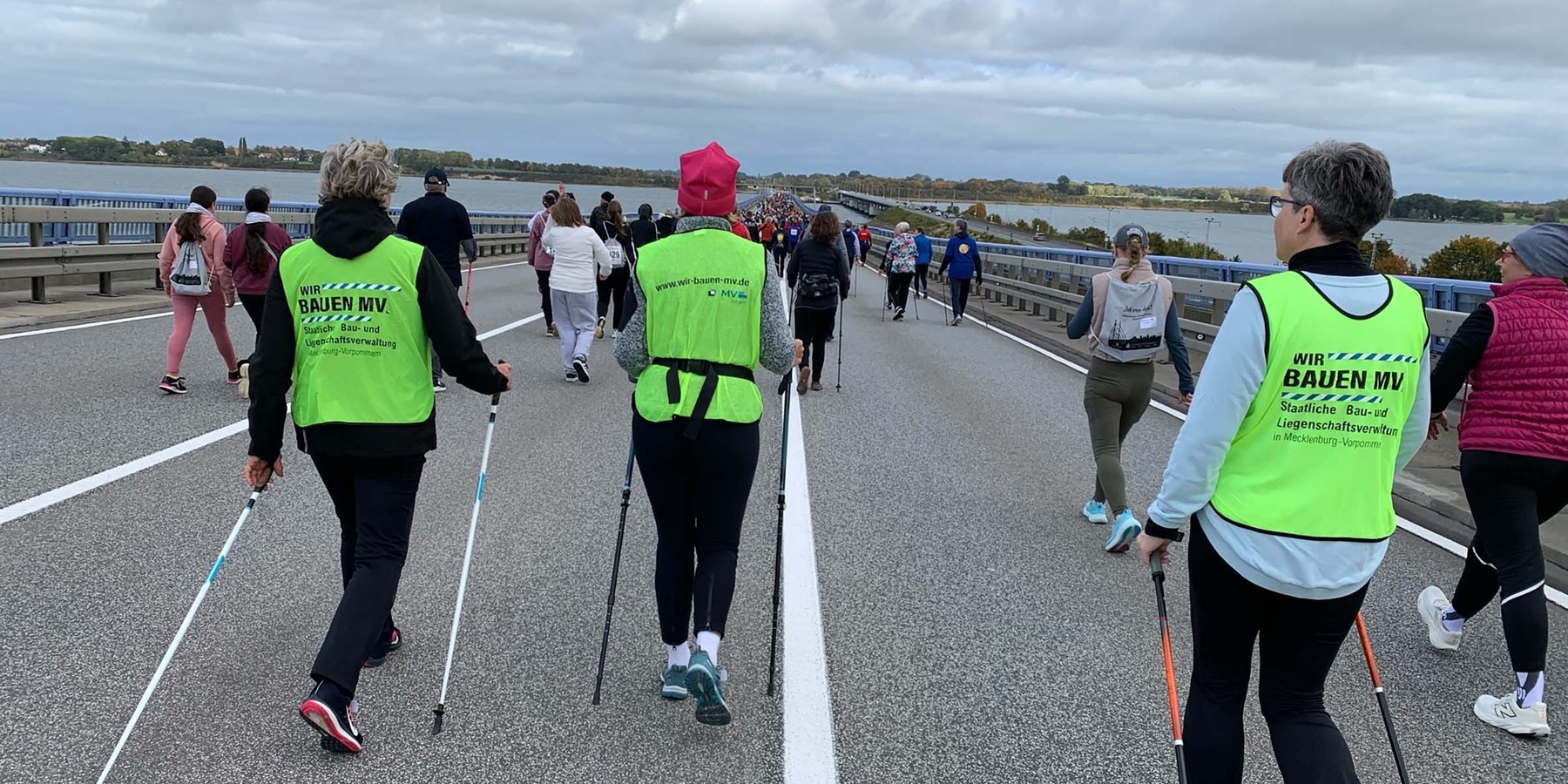 Bergab bis zum Wendepunkt - mit herrlichem Blick auf die Insel Rügen © 2025 Sabine Koschinsky